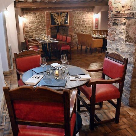 Alfred Russel Wallace Restaurant With Rooms Аск Экстерьер фото