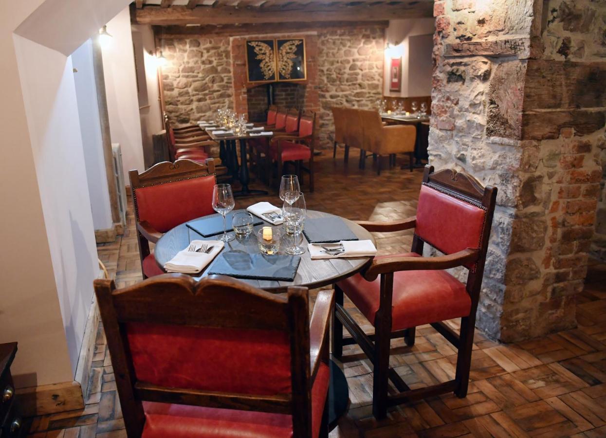 Alfred Russel Wallace Restaurant With Rooms Аск Экстерьер фото
