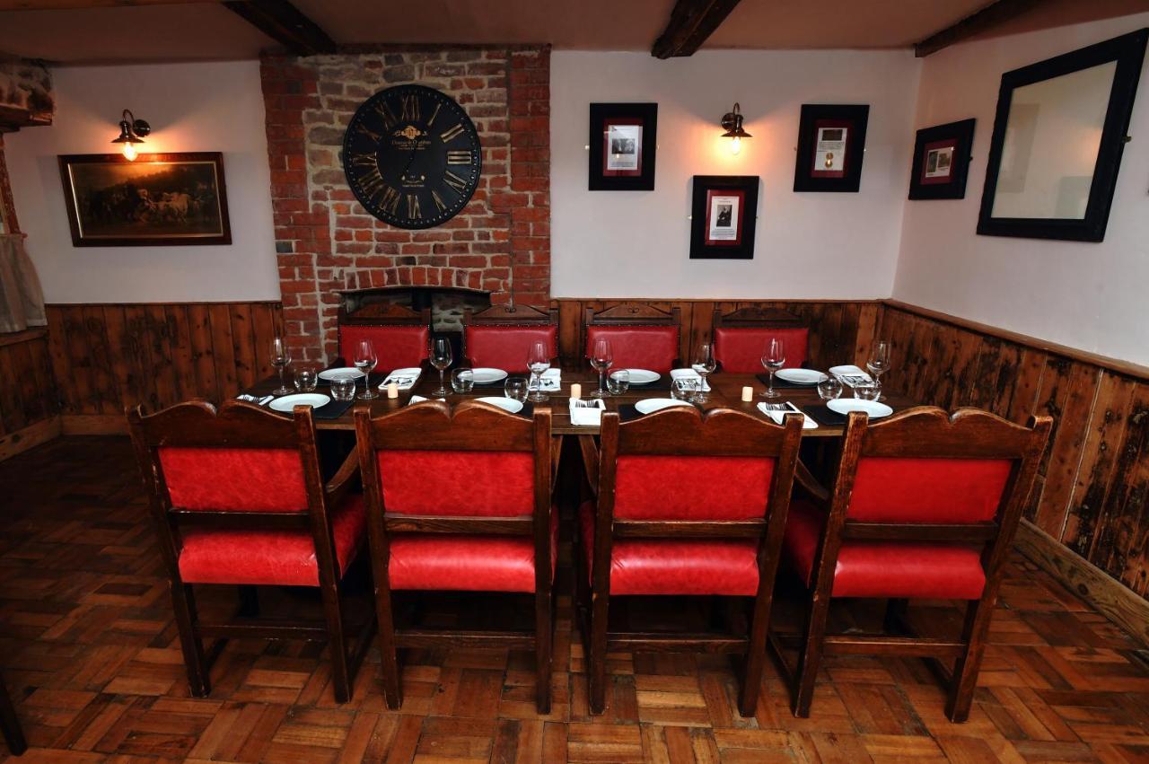 Alfred Russel Wallace Restaurant With Rooms Аск Экстерьер фото